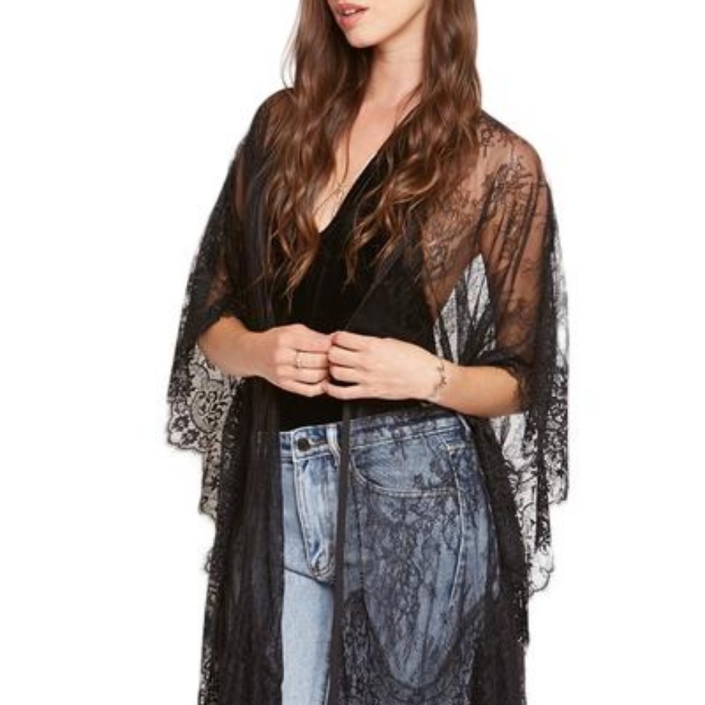 LACE ROBE - Picture 4 of 4